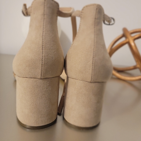 Eloise Ankle Strap Sandal NINA - Picture 2 of 11